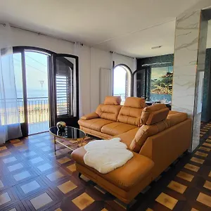 i-due-grifoni-luxury-apartment-spa.taorminaitalyhotels.com/